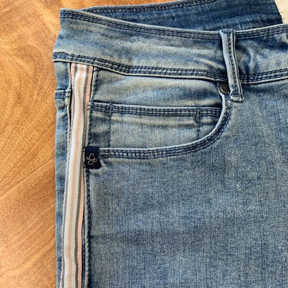 Lola Jeans - Alexa Bay HighRise Skinny Ankle - Picture 4 of 8